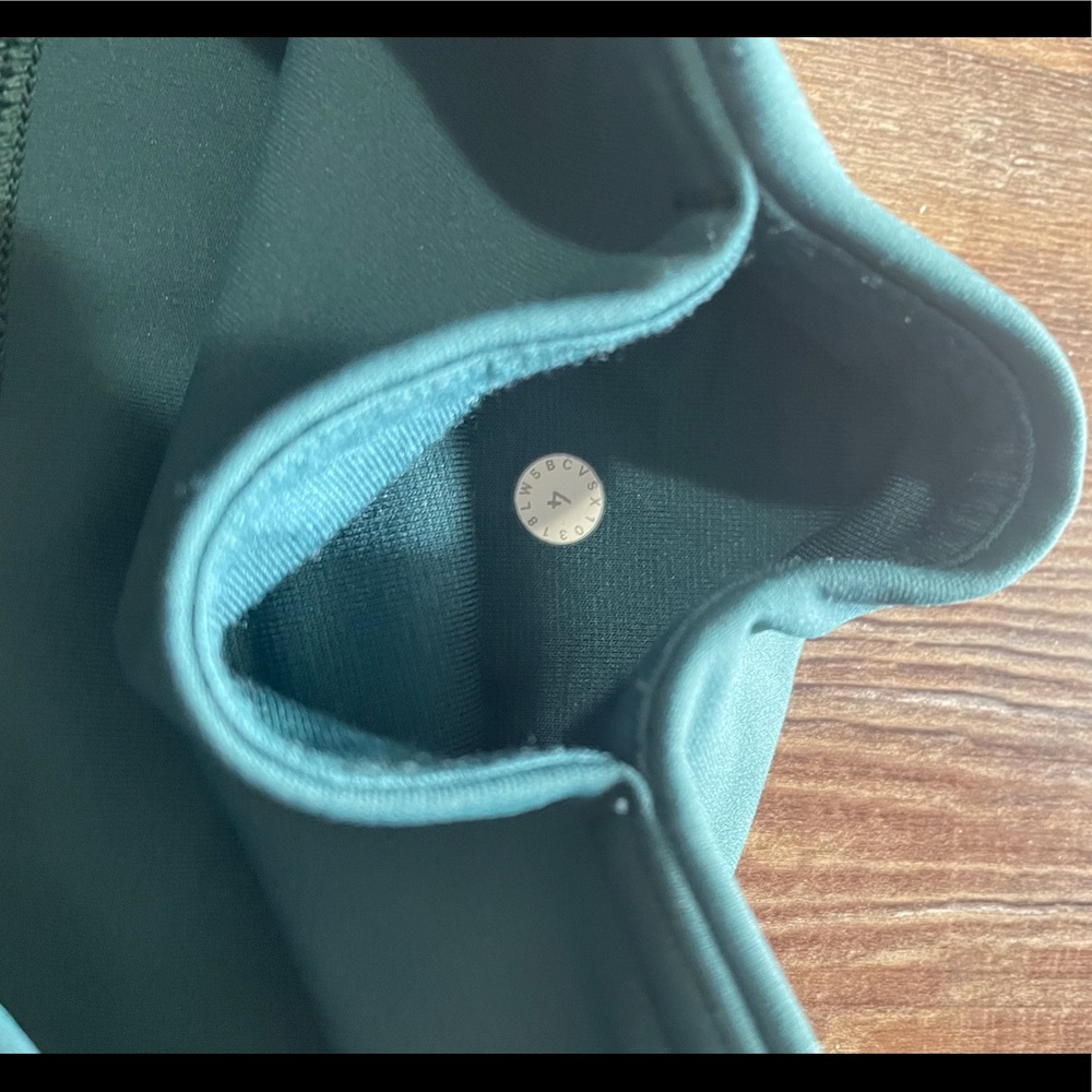 Lululemon mesh leggings - Picture 8 of 8